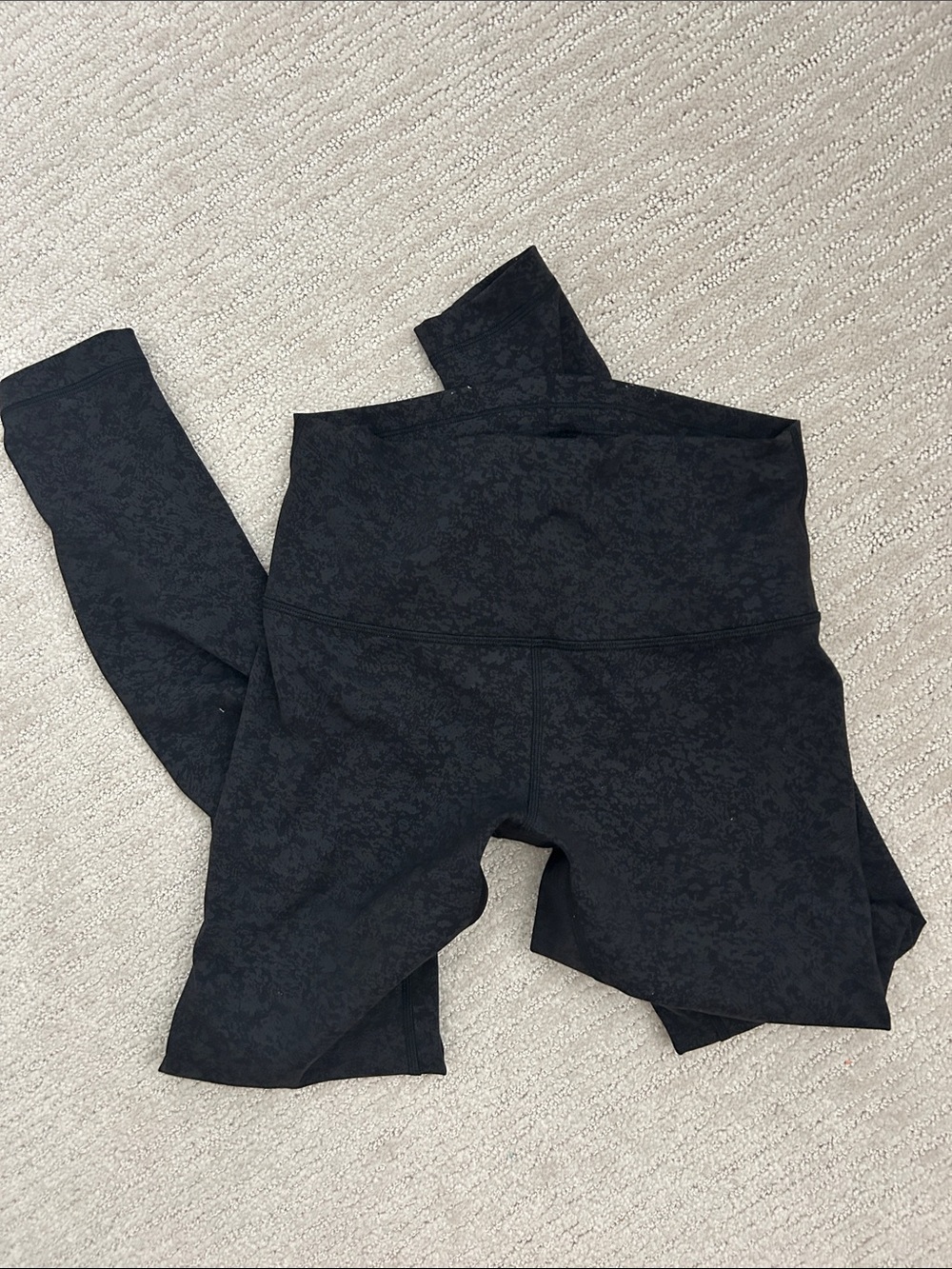 Lululemon Wunder Black Patterned Leggings - Size 6